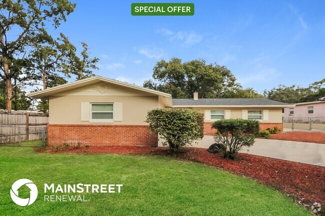 Building Photo - 3423 Silverwood Dr