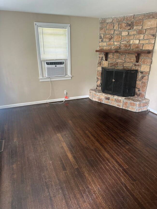 Building Photo - 3 bed/1bath
