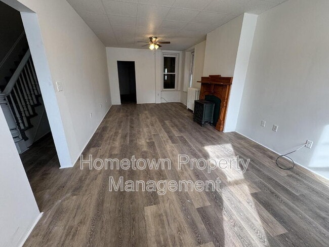 Building Photo - 1109 E Philadelphia St