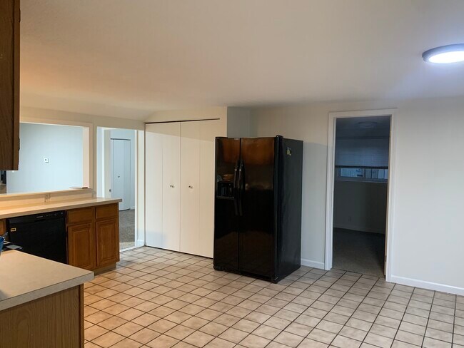 Foto del edificio - 8346 N Grace St