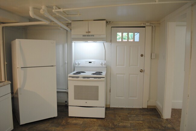 Building Photo - 541 S Walker Ave