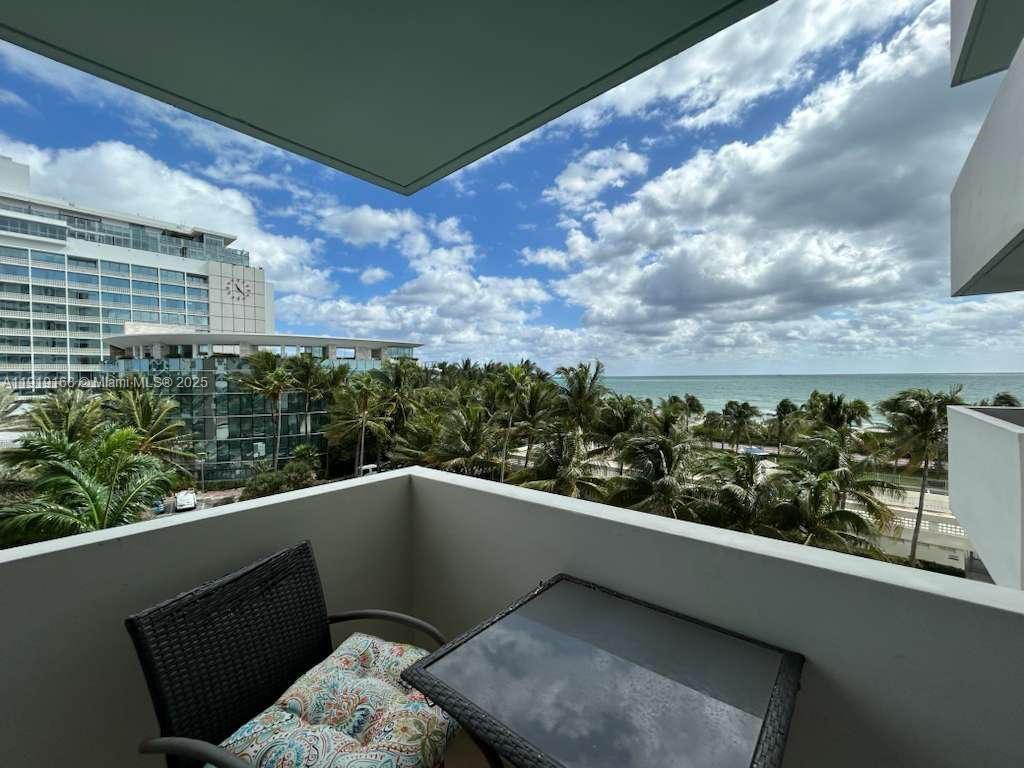 Foto principal - 2899 Collins Ave