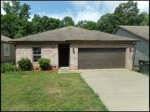 Building Photo - 1606 Nichols Rd