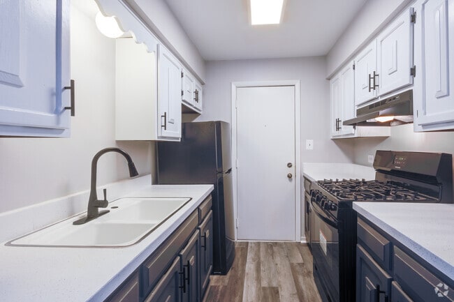 Interior Photo - Woodland Court Apartments