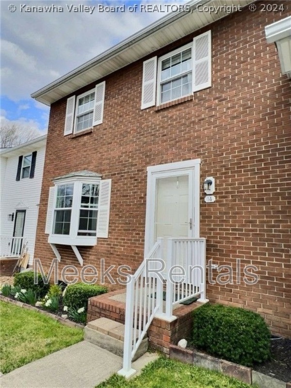 Building Photo - 14 Carriage Way