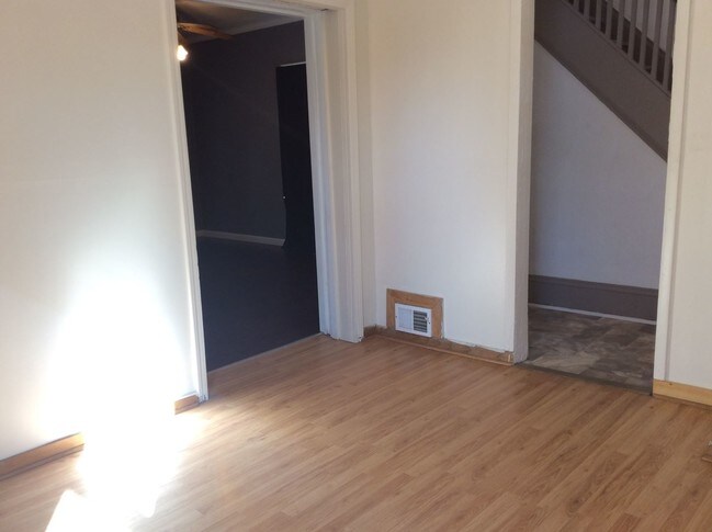 Building Photo - 4 br, 2 bath House - 120 N Forbes St