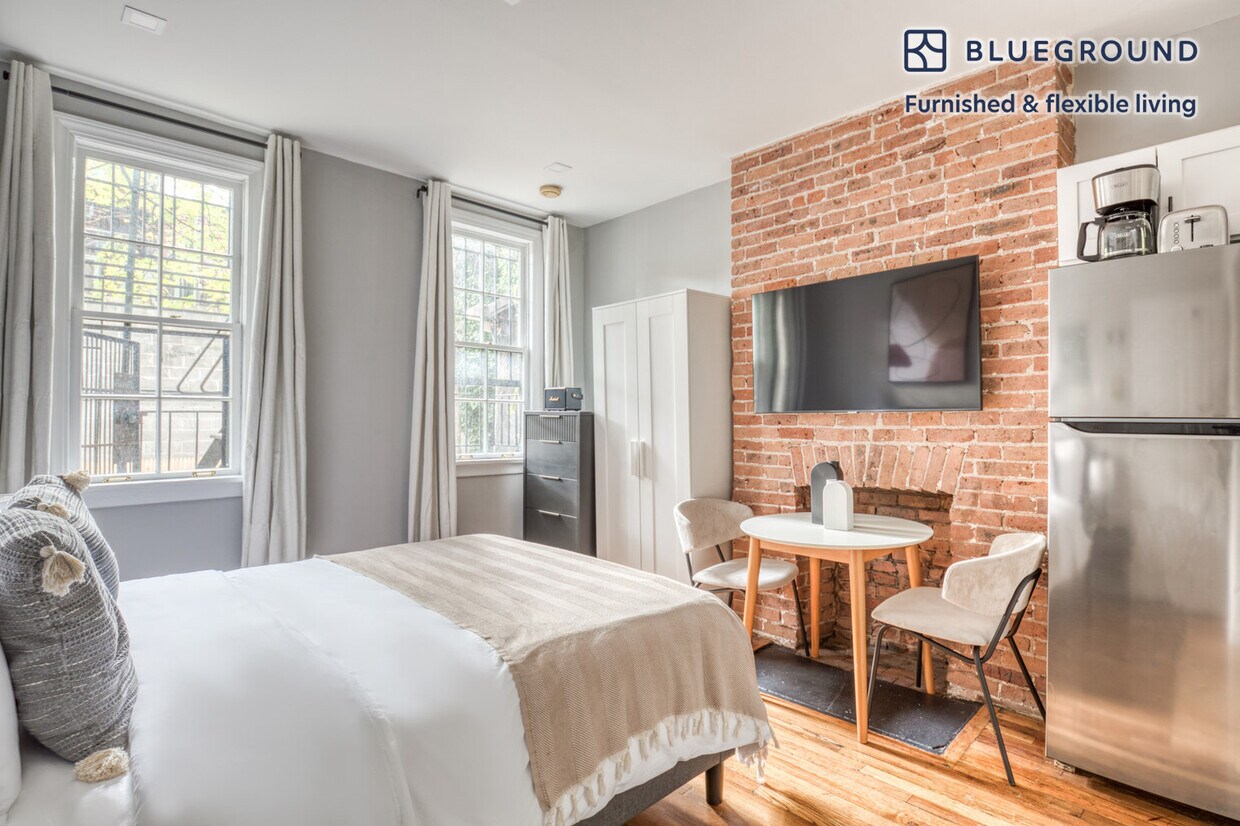 17 Gay St Unit FL2ID1009, New York, NY 10014 Room for Rent in New