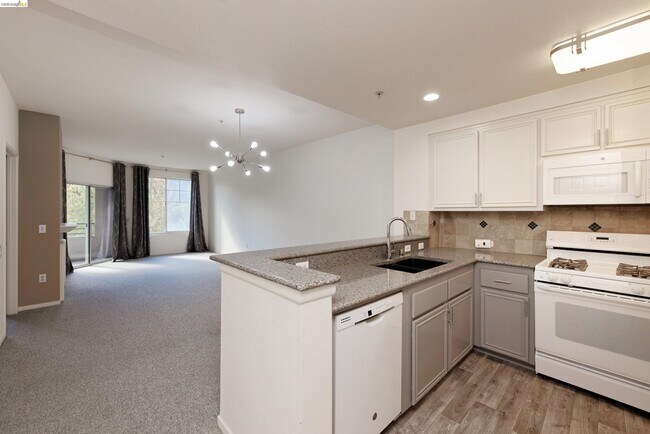 Foto del edificio - 220 Caldecott Ln