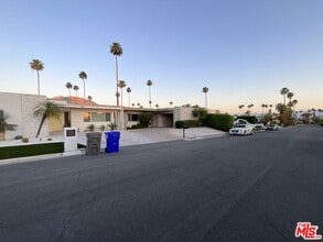 Building Photo - 46165 Burroweed Ln