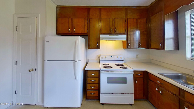 Building Photo - 212 Zack Cir
