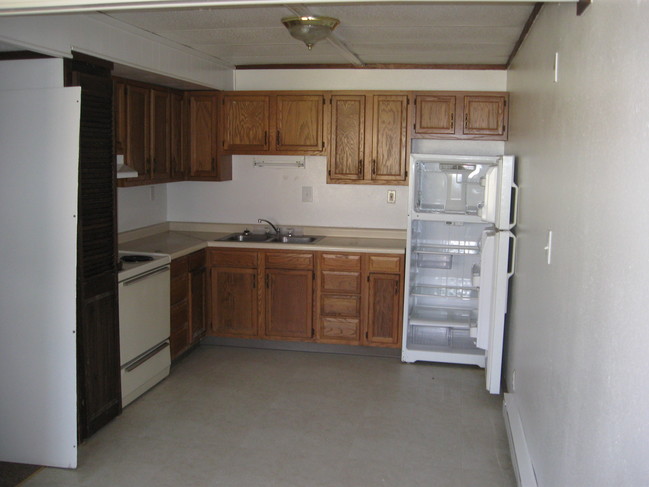 kitchen - 309 S Highland St