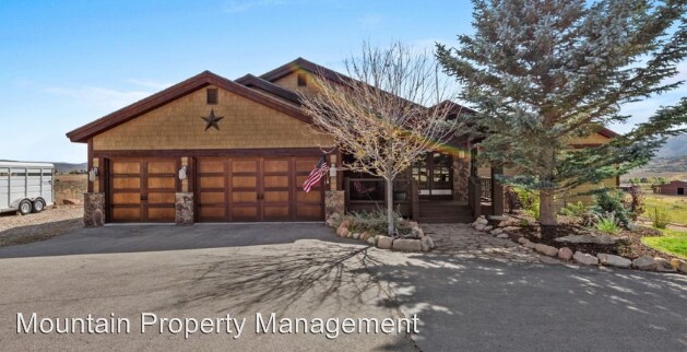 Building Photo - 5 br, 4.5 bath House - 700 Redden Road