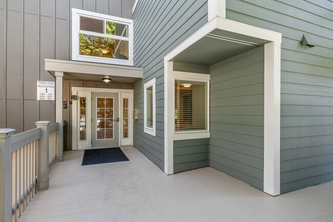 Entrada exterior RPA (4) - Regency Plaza Apartments