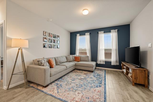 Foto del edificio - 117 Blossom Trl