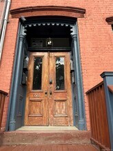 Building Photo - 168 Lander St