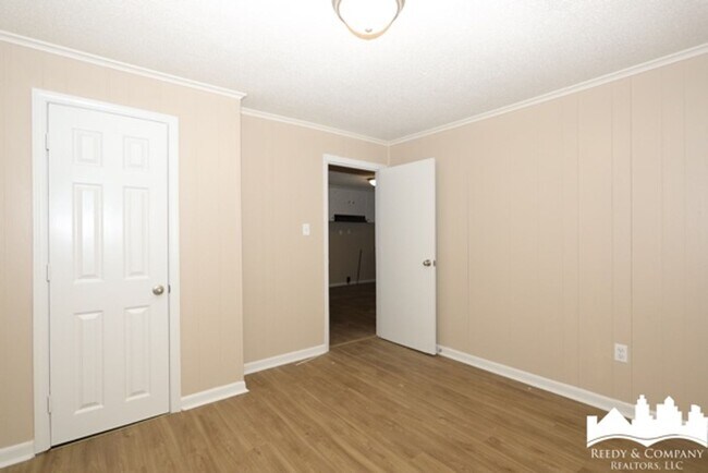 Foto del edificio - 4046 New Willow Rd