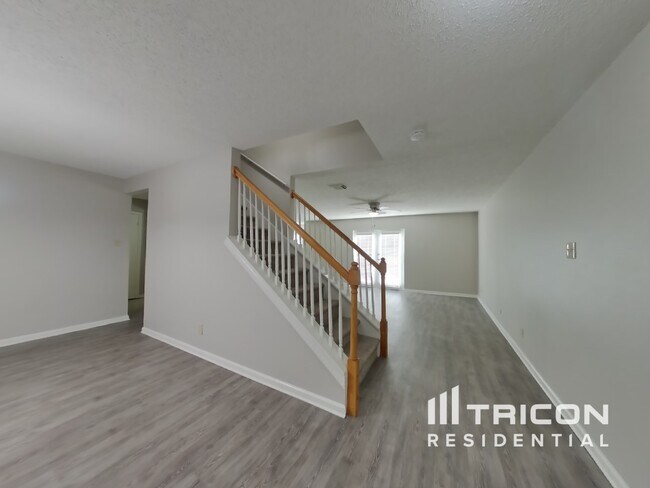 Building Photo - 6662 Beech Trail Drive Converse TX