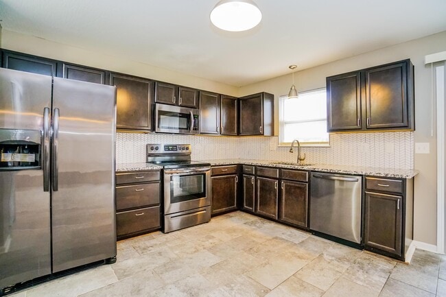 Building Photo - 179 Cottonwood Pl