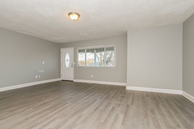 Building Photo - 3885 Mark Ct