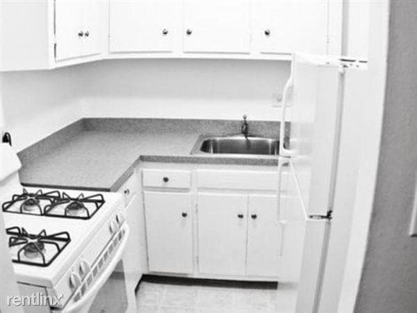 Building Photo - 2 bedroom in Brooklyn NY 11216