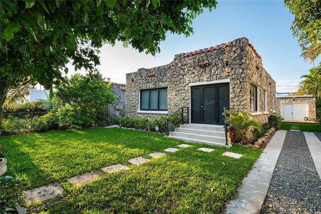 Foto del edificio - 1663 SW 13th St