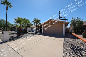 Building Photo - 2931 W Villa Maria Dr