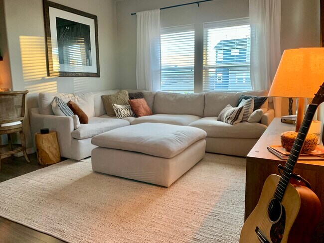 Foto del edificio - 713 Grissom Dr