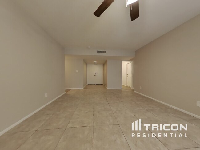 Building Photo - 6341 W College Drive Phoenix AZ