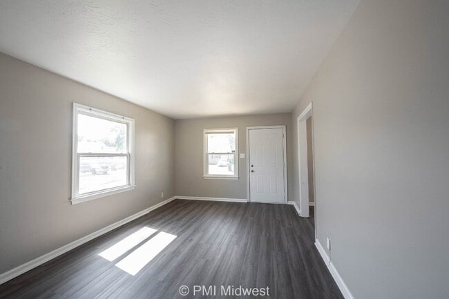 Photo - 1937 King Ave Apartment