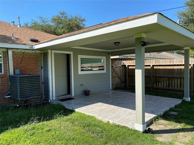 Building Photo - 679 Marleen St