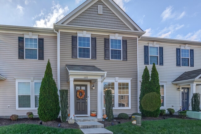 Building Photo - Townhome for rent