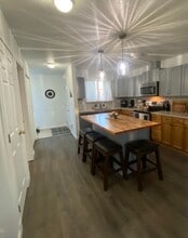 Building Photo - 1100 W Nugget Ave