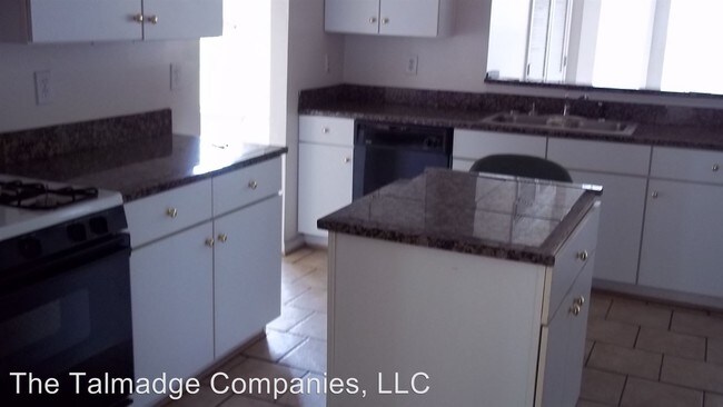 Building Photo - 4 br, 2.5 bath House - 2025 Redwater Drive