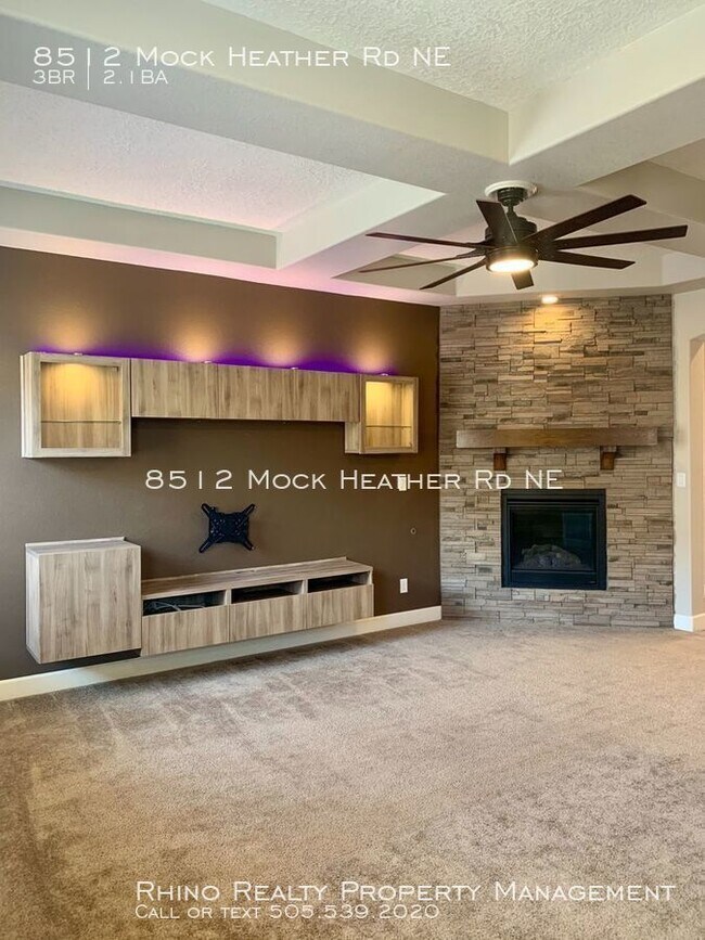 Building Photo - Beautiful Custom Home in Montecito Estates