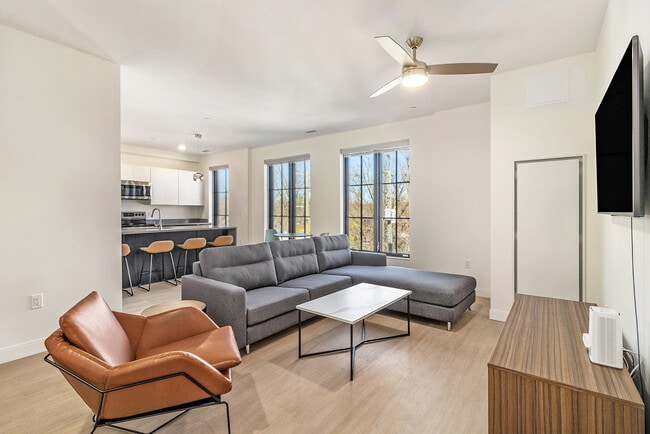 Building Photo - The Point