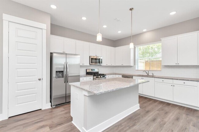 Building Photo - 2718 Ruhman Flds Dr