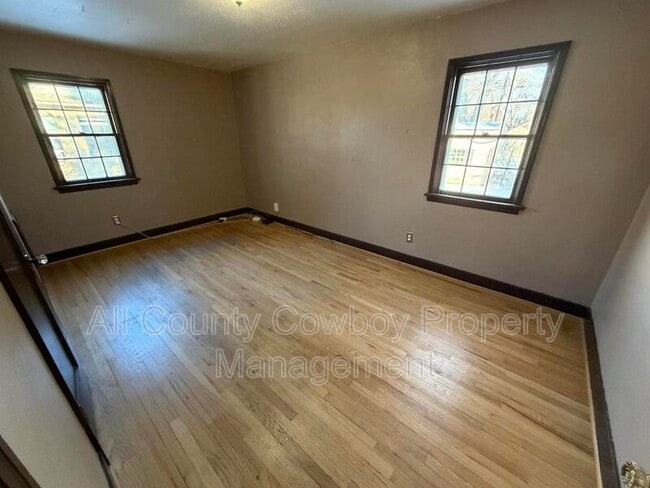 Foto del edificio - 365 N 6th St