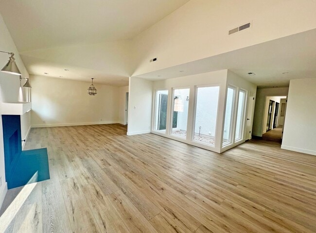 Building Photo - 525 Adirondack Way