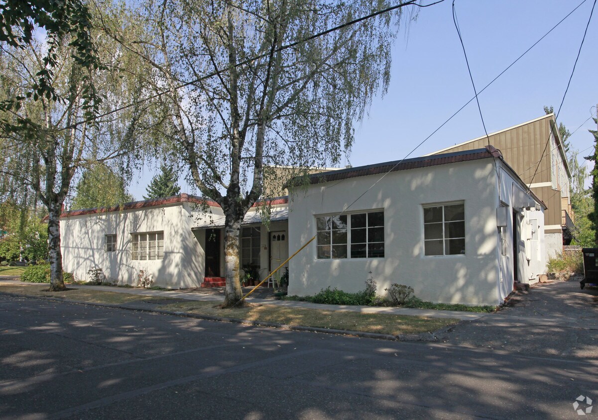 Primary Photo - 1659-1665 SE Rex St