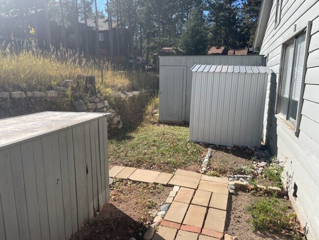 Foto del edificio - Woodland Park 1-Bedroom!