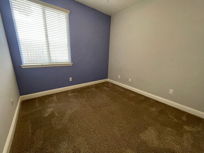 Building Photo - Spacious Anatolia Home in Rancho Cordova – Club Membership & Internet Included!