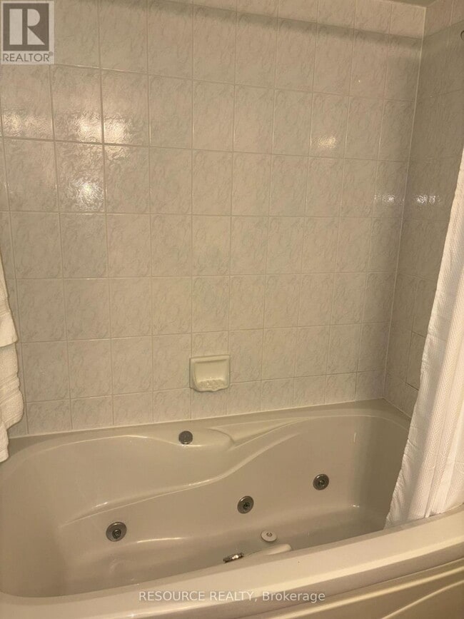 Building Photo - 10 Guildwood Pkwy