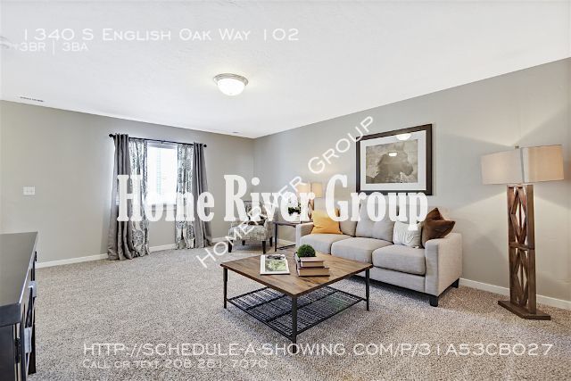 Building Photo - 1340 S English Oak Way
