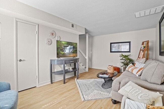 Interior Photo - Regency Point Luxury Apartments