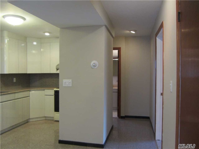 Building Photo - 367 Columbus Pkwy