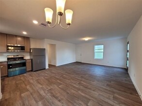 Building Photo - 12946 Sorrento Bay Dr