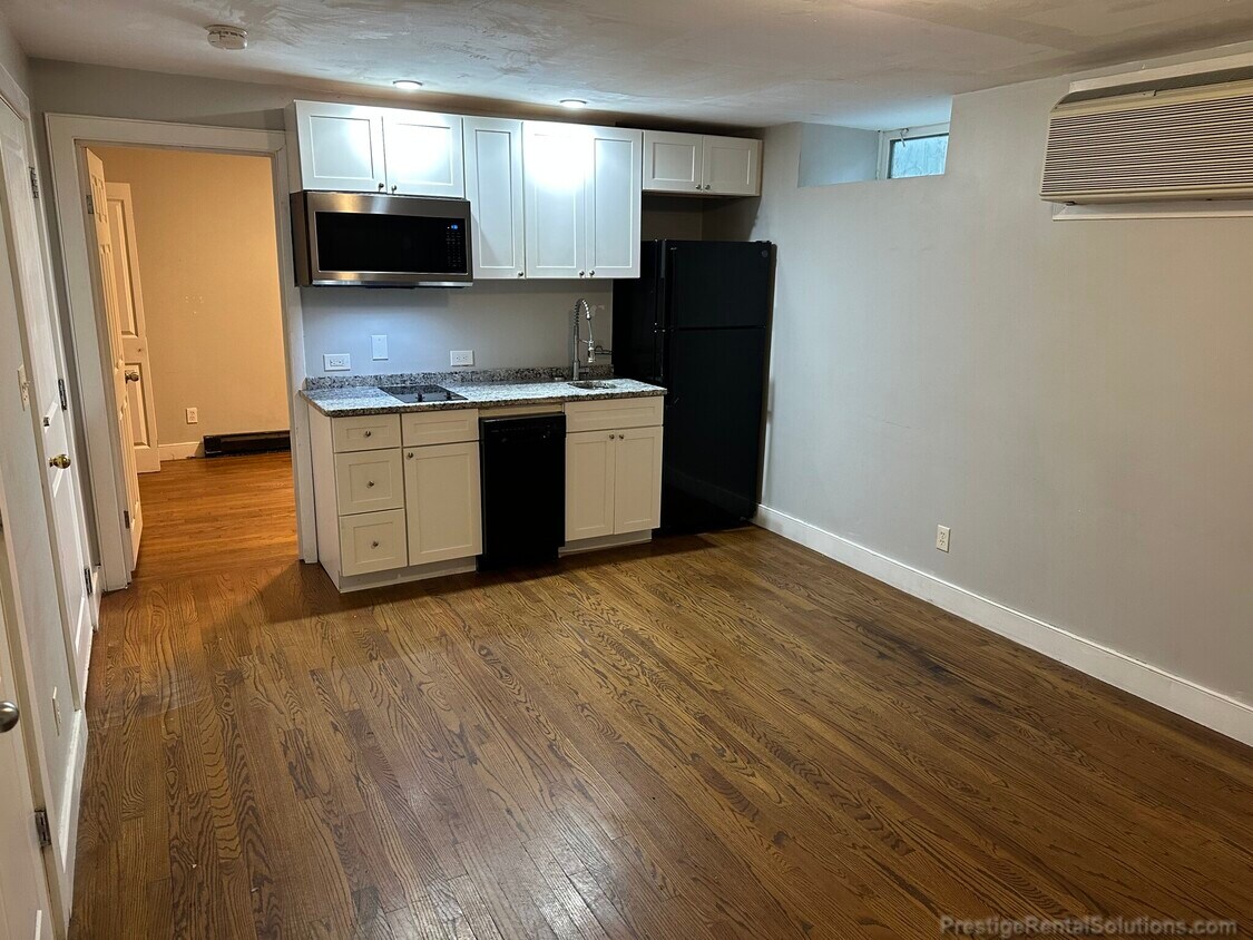 Foto principal - 842 Dorchester Ave