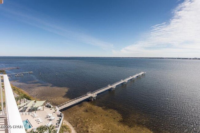Foto del edificio - 6504 Bridge Water Way