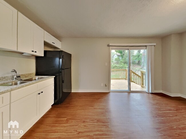 Building Photo - 19 Westgate Park Dr