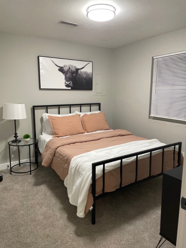 1098 Mace Rd, Osage Beach, MO 65035 Room for Rent in Osage Beach, MO